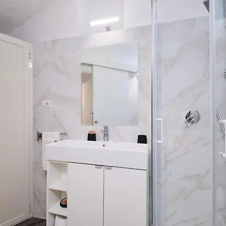 Casa Chicca Monti - Idromassaggio 900 M Colosseo Roma