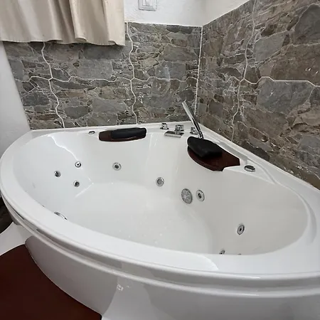 Casa Chicca Monti- Idromassaggio 900 M Colosseo شقة *